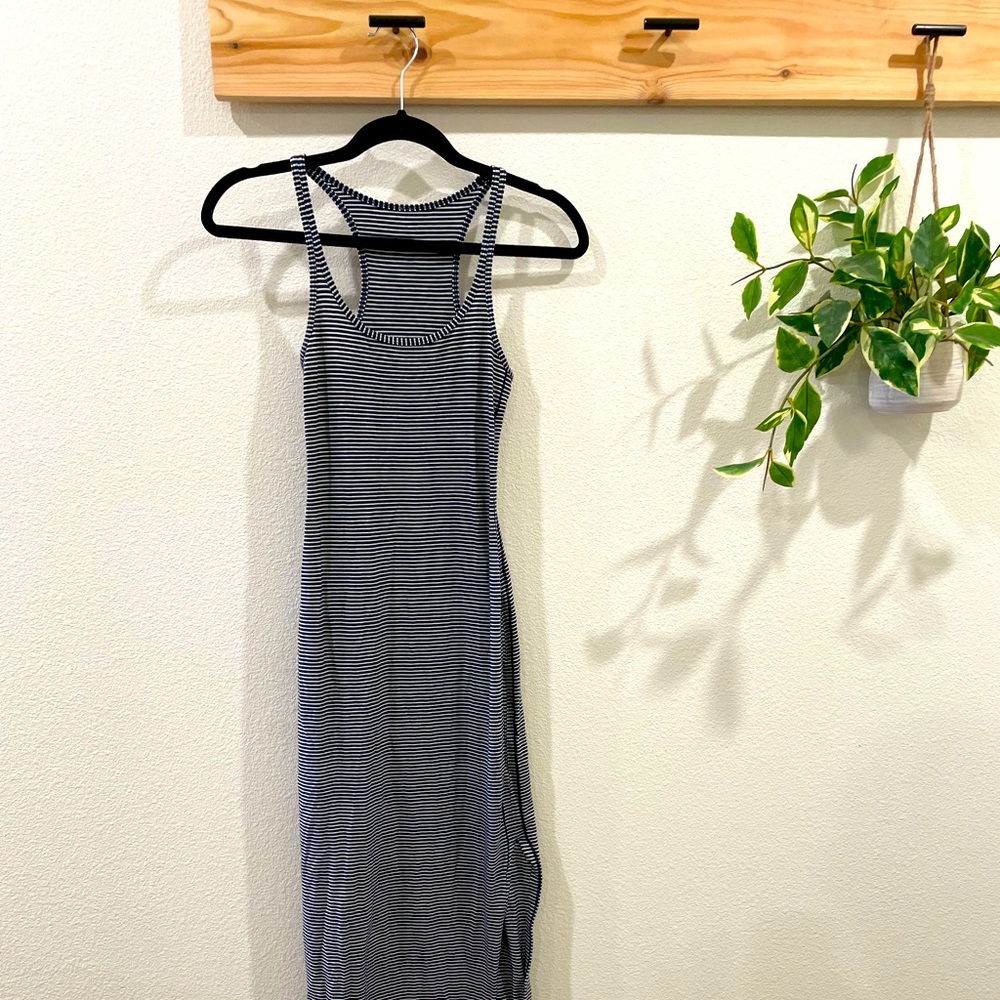 Lululemon navy striped maxi dress size 0/2